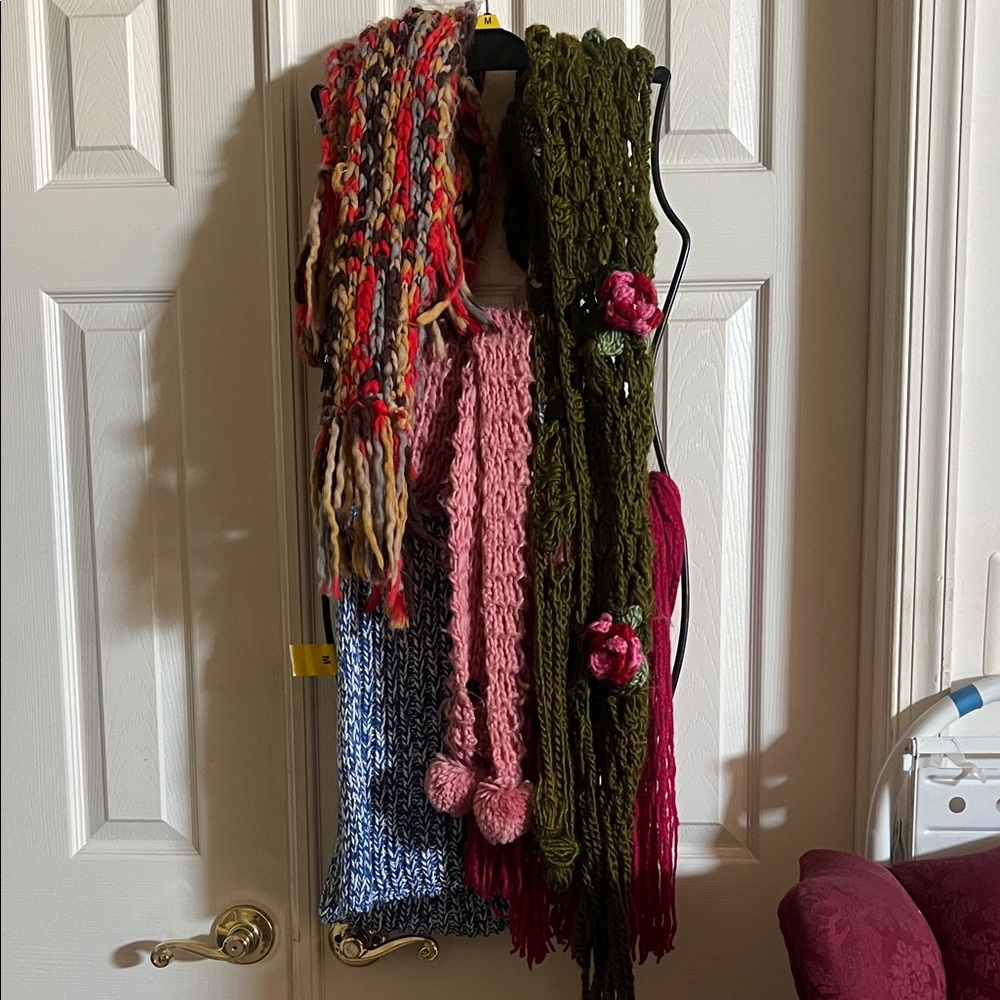 Bundle of 6 Knit scarves